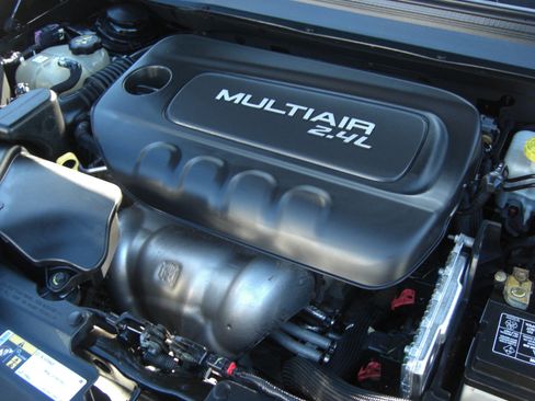 Used 2018 Jeep Cherokee Limited w/ High Altitude Package image 21