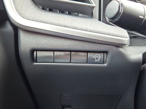 Used 2025 Nissan Kicks SV image 14