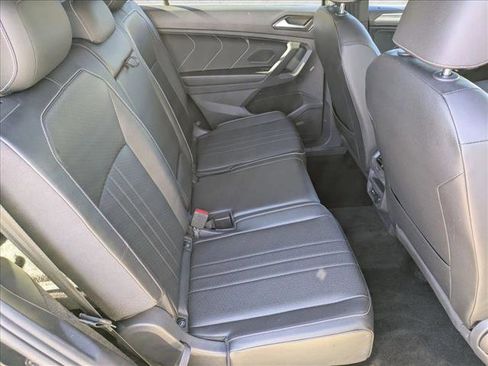 Used 2023 Volkswagen Tiguan SE R-Line image 21