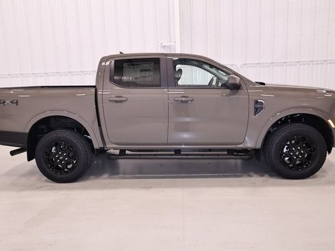 New 2026 Ford Ranger Lariat w/ Black Appearance Package AWD/4WD image 2