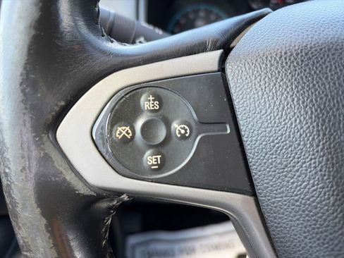 Used 2018 Chevrolet Colorado Z71 AWD/4WD image 13