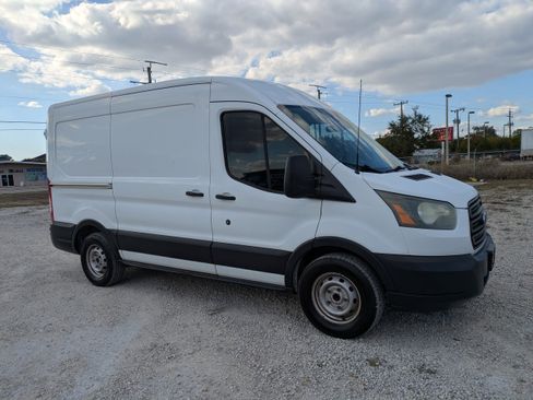 Used 2016 Ford Transit 150 130 Medium Roof RWD image 2
