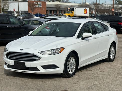 Used 2017 Ford Fusion S image 2