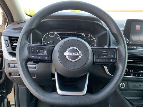 Used 2023 Nissan Rogue SV AWD/4WD image 18