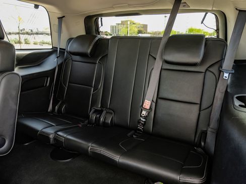 Used 2018 GMC Yukon Denali RWD image 47