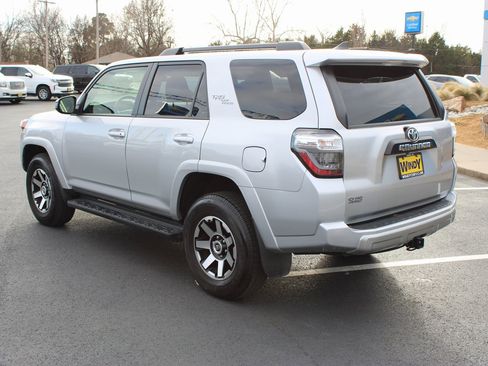 Used 2024 Toyota 4Runner TRD Off-Road image 6