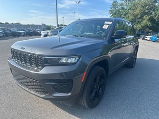 Used 2023 Jeep Grand Cherokee Altitude AWD/4WD video 1