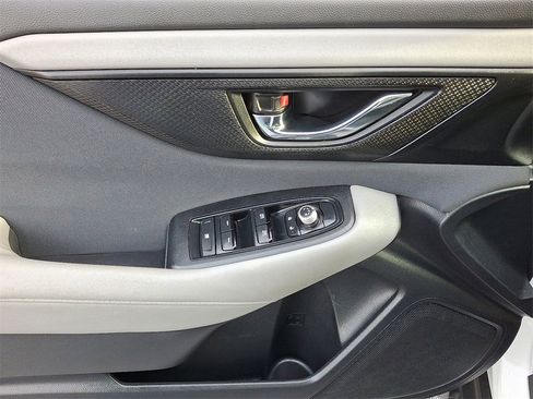 Used 2020 Subaru Outback Premium image 12