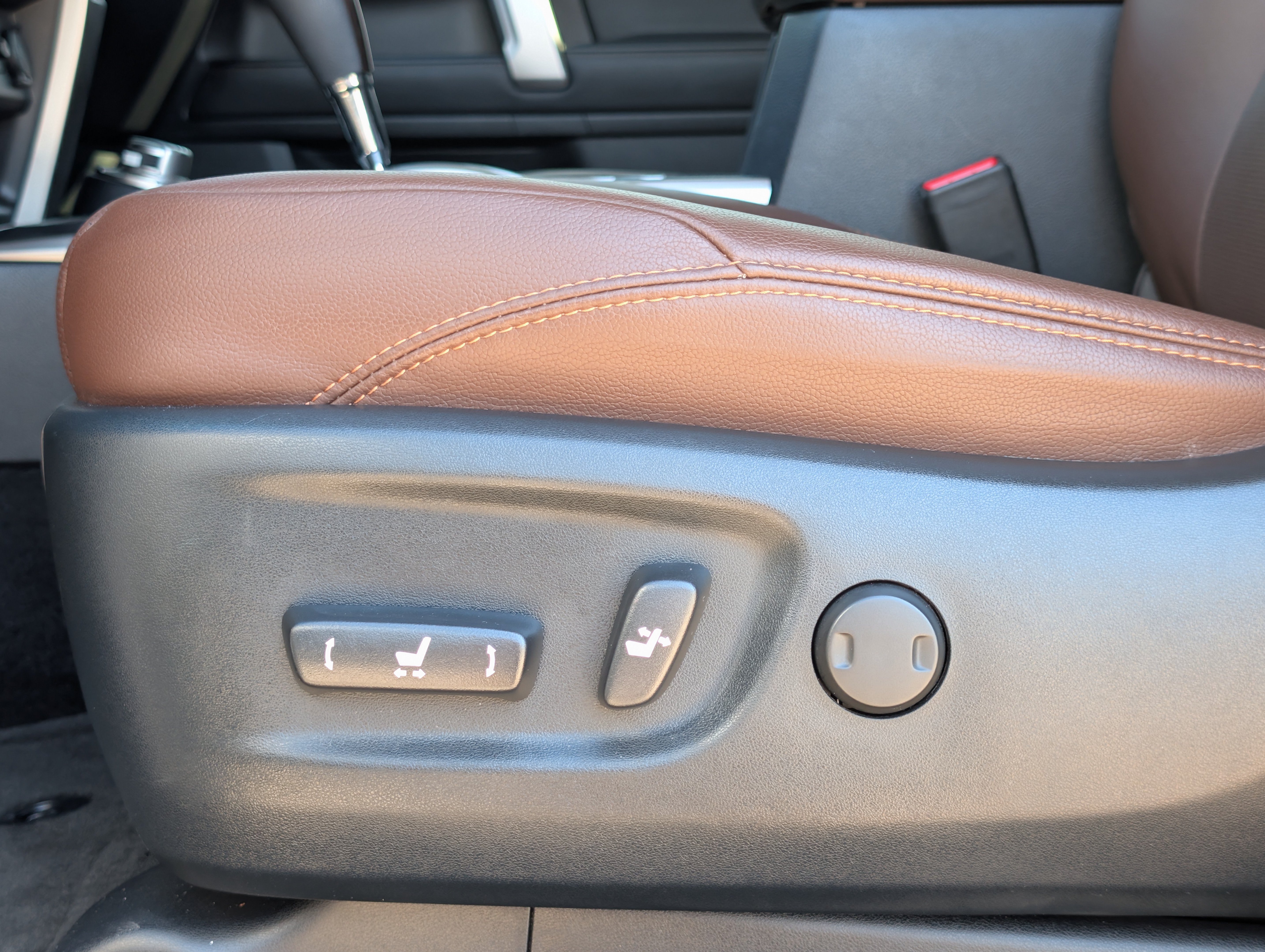 Used 2023 Toyota 4Runner Limited AWD/4WD image 29