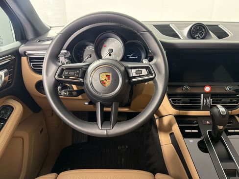 Certified 2026 Porsche Macan S AWD/4WD image 28