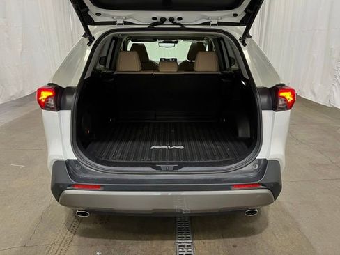 Certified 2022 Toyota RAV4 Limited image 11