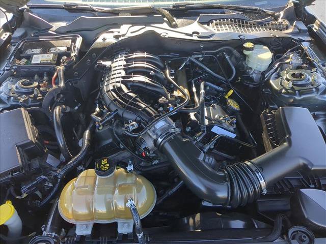 Used 2015 Ford Mustang Coupe RWD image 21