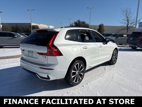Certified 2023 Volvo XC60 B6 Ultimate w/ Protection Package Premier image 5