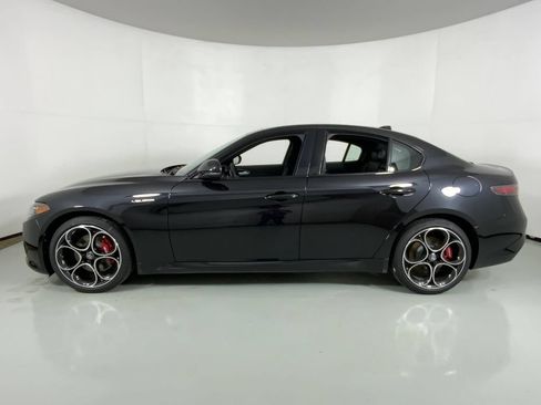 New 2026 Alfa Romeo Giulia AWD image 9