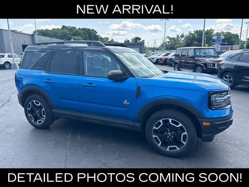 Used 2022 Ford Bronco Sport Outer Banks w/ Tech Package AWD/4WD image 3