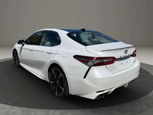 Used 2019 Toyota Camry XSE FWD image 6