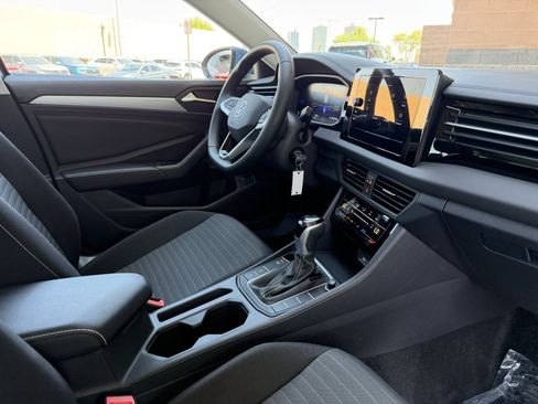 Used 2025 Volkswagen Jetta S FWD image 39