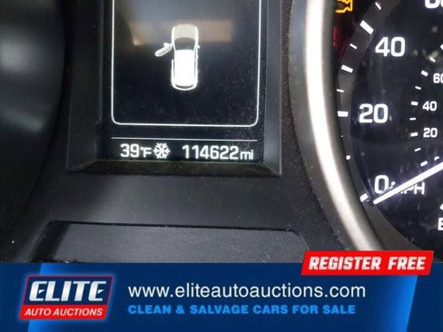 Used 2017 Hyundai Santa Fe Sport image 30