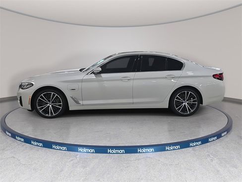 Certified 2023 BMW 530e w/ Premium Package image 8