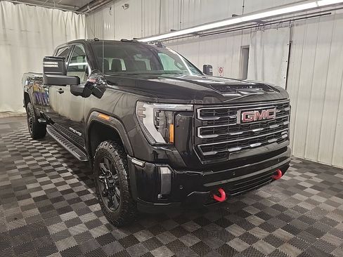 Used 2024 GMC Sierra 2500 AT4 w/ AT4 Premium Plus Package AWD/4WD image 15