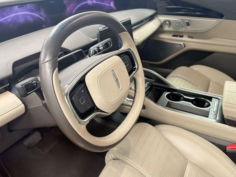 Used 2024 Lincoln Nautilus Reserve w/ Equipment Group 203A image 4