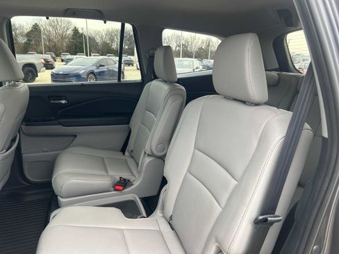 Used 2019 Honda Pilot Touring image 30