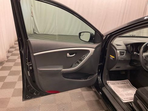 Used 2016 Hyundai Elantra GT FWD image 20
