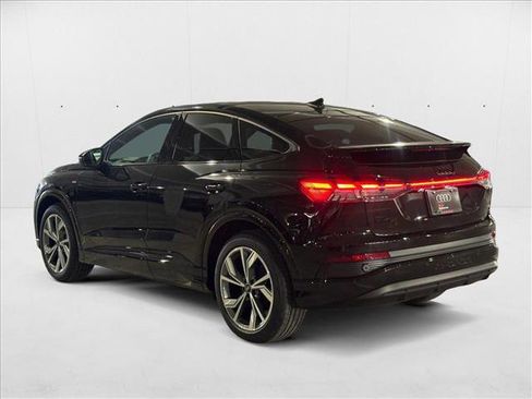 New 2025 Audi Q4 e-tron Premium image 8