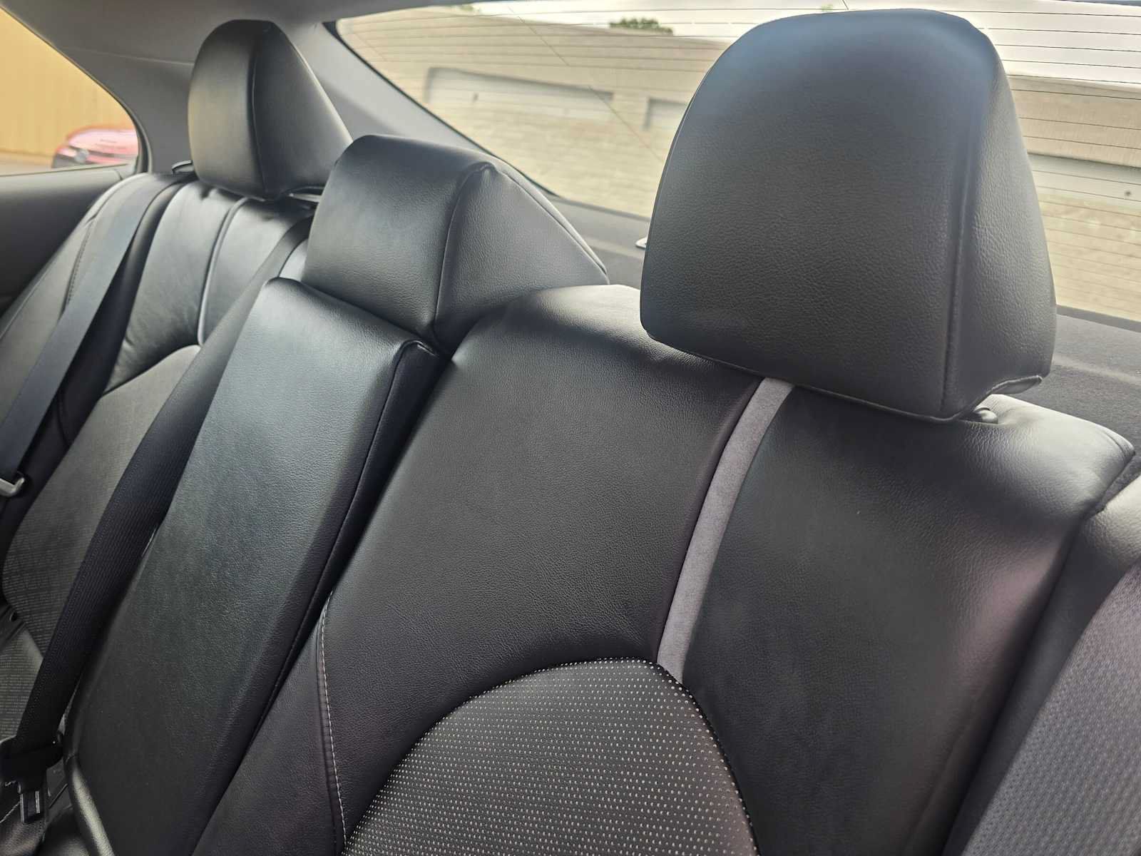 Used 2019 Toyota Camry XSE FWD image 18