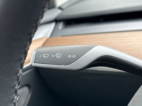 Used 2023 Tesla Model 3 Standard Range image 31