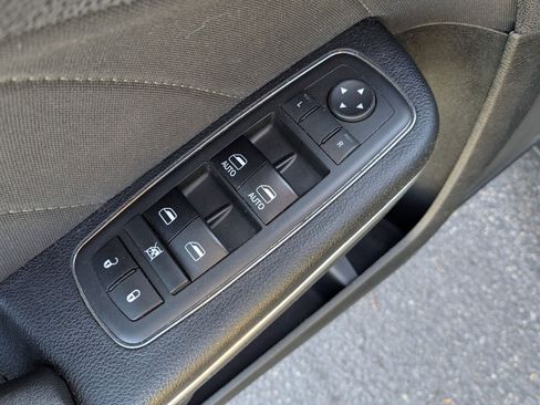 Used 2018 Dodge Charger SXT Plus image 15