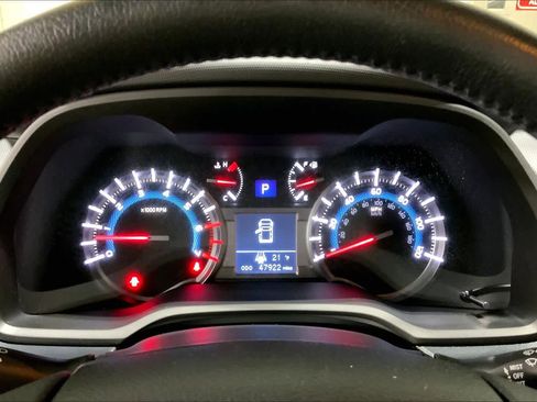 Used 2016 Toyota 4Runner SR5 image 26