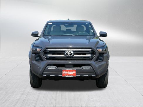 Certified 2024 Toyota Tacoma SR5 AWD/4WD image 2