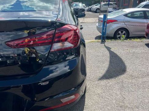 Used 2019 Hyundai Elantra Value Edition w/ Cargo Package FWD image 10