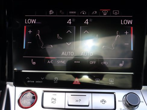 Used 2024 Audi SQ8 e-tron Prestige w/ Prestige Package AWD/4WD image 18