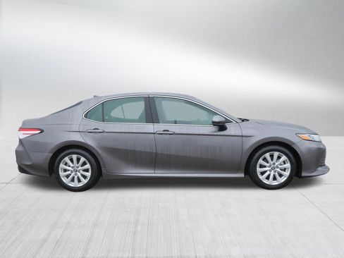Certified 2020 Toyota Camry LE image 8