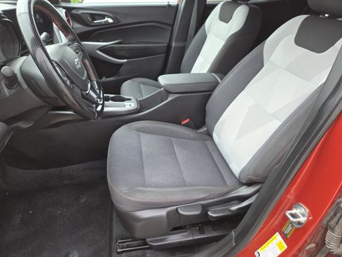 Used 2024 Chevrolet Trax RS w/ Driver Confidence Package FWD image 23