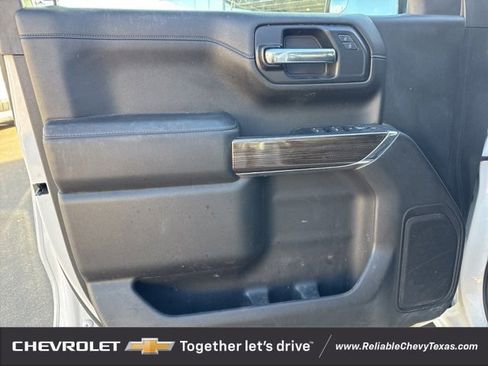 Used 2022 Chevrolet Silverado 1500 LT w/ Z71 Off-Road Package image 19