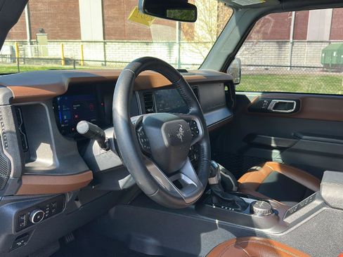 Used 2024 Ford Bronco Outer Banks image 10