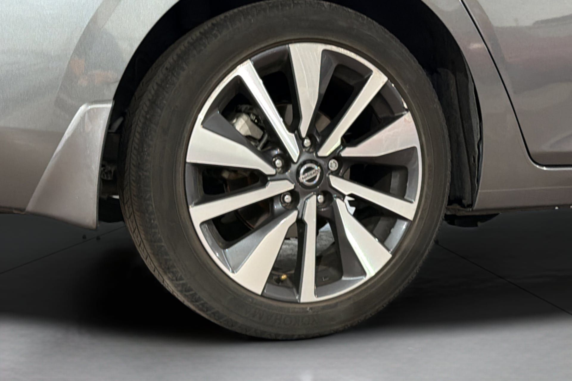 Used 2020 Nissan Sentra SV w/ SV Premium Package FWD image 35