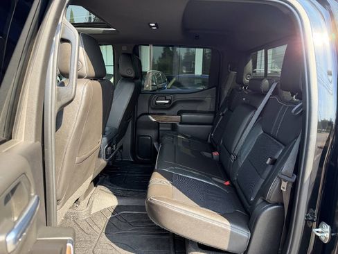 Used 2019 Chevrolet Silverado 1500 High Country w/ High Country Premium Package AWD/4WD image 37