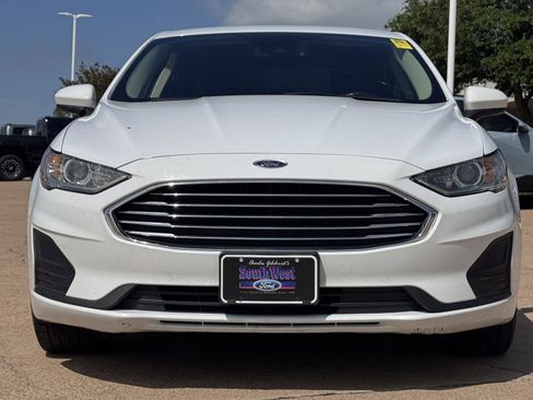 Used 2019 Ford Fusion SE image 9