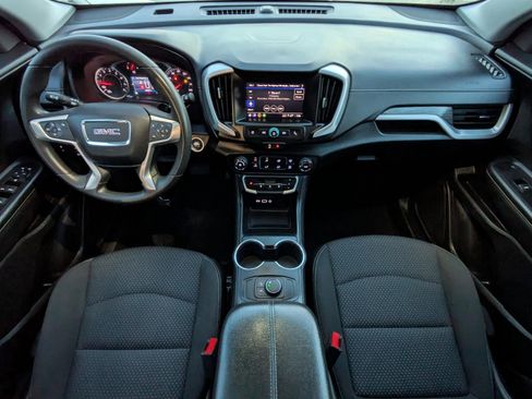 Used 2024 GMC Terrain SLE image 13