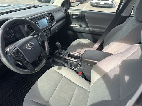 Used 2018 Toyota Tacoma SR w/ SR Convenience Package image 13