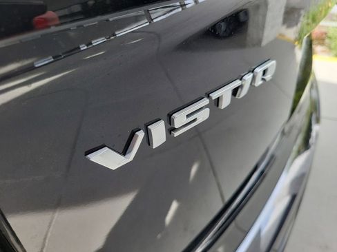 New 2026 Cadillac Vistiq Platinum image 7