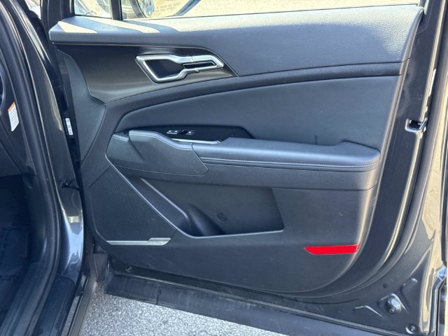 Used 2023 Kia Sportage EX AWD/4WD image 8