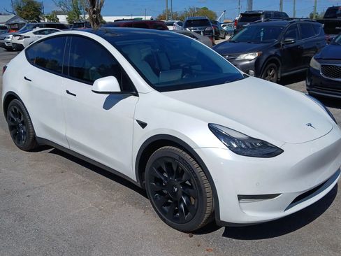 Used 2020 Tesla Model Y Long Range AWD/4WD image 7