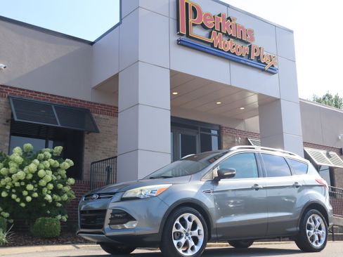Used 2014 Ford Escape Titanium w/ Equipment Group 401A FWD image 30