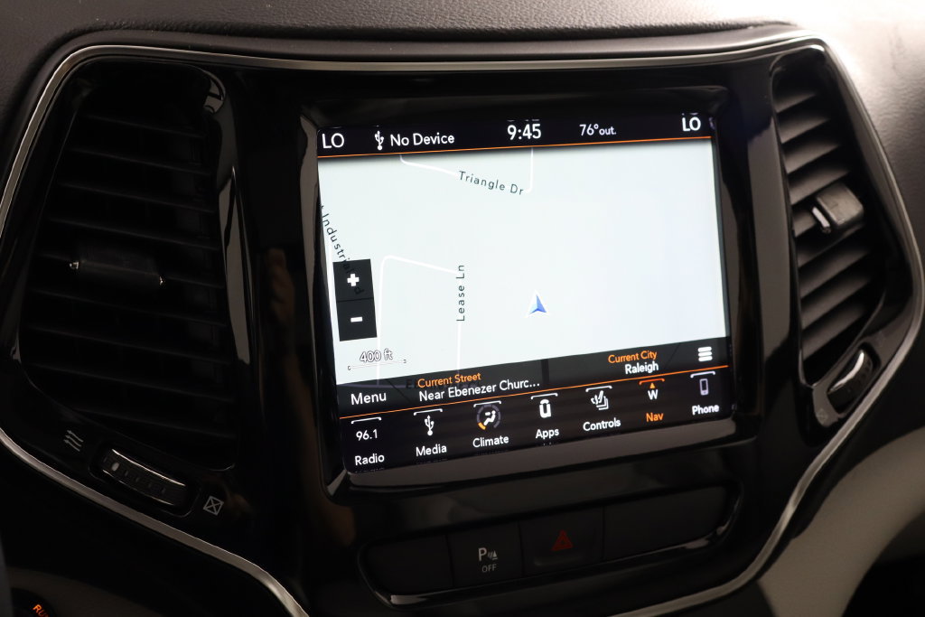 Used 2019 Jeep Cherokee Limited FWD image 37