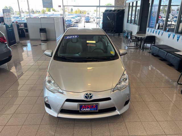 Used 2013 Toyota Prius C One FWD image 18